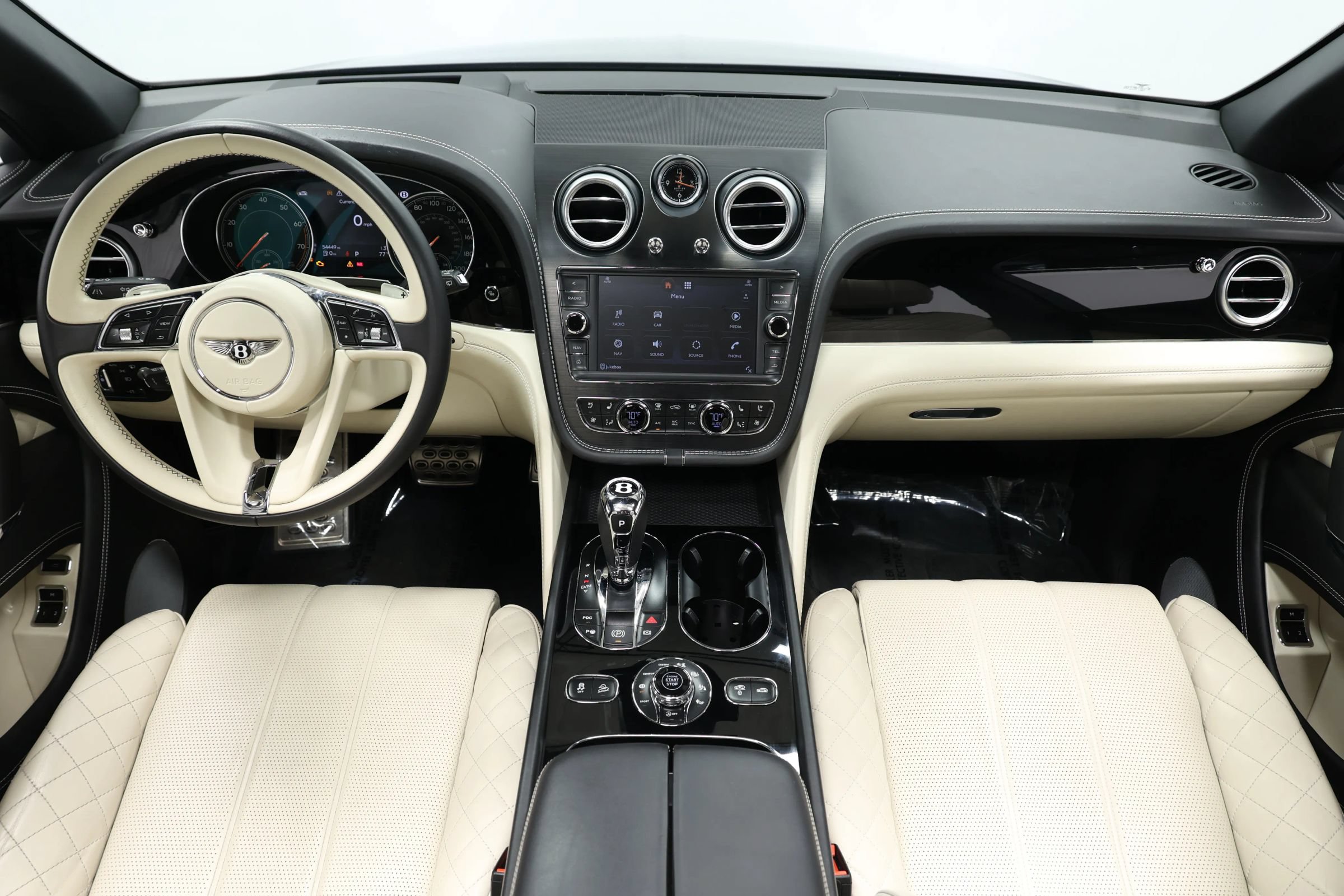 Used 2017 Bentley Bentayga AWD/4WD image 43
