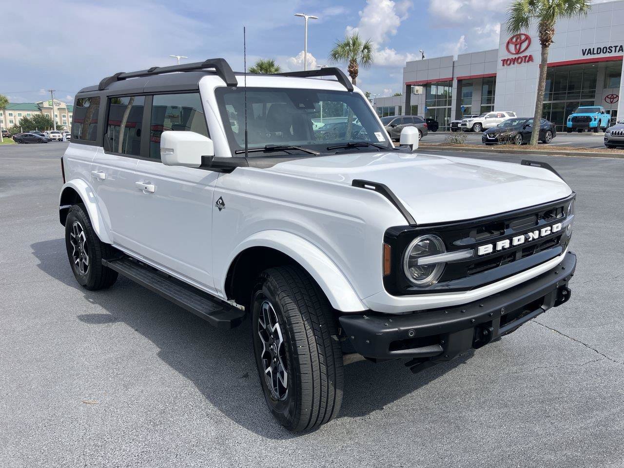Used 2024 Ford Bronco Outer Banks AWD/4WD image 7