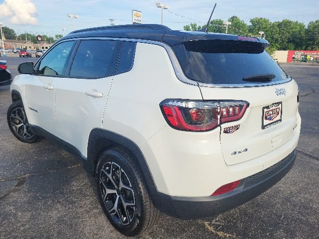 Used 2025 Jeep Compass Limited AWD/4WD image 12