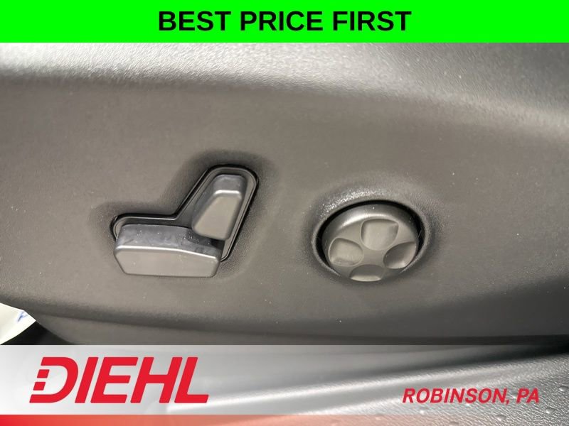 New 2026 Chrysler Pacifica Limited AWD/4WD image 25