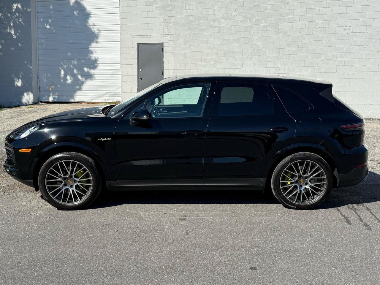 Used 2022 Porsche Cayenne Platinum Edition AWD/4WD image 5