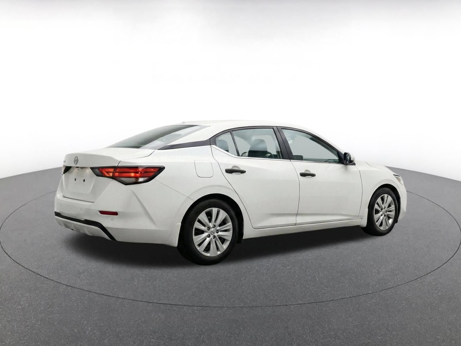 Used 2025 Nissan Sentra S FWD image 7
