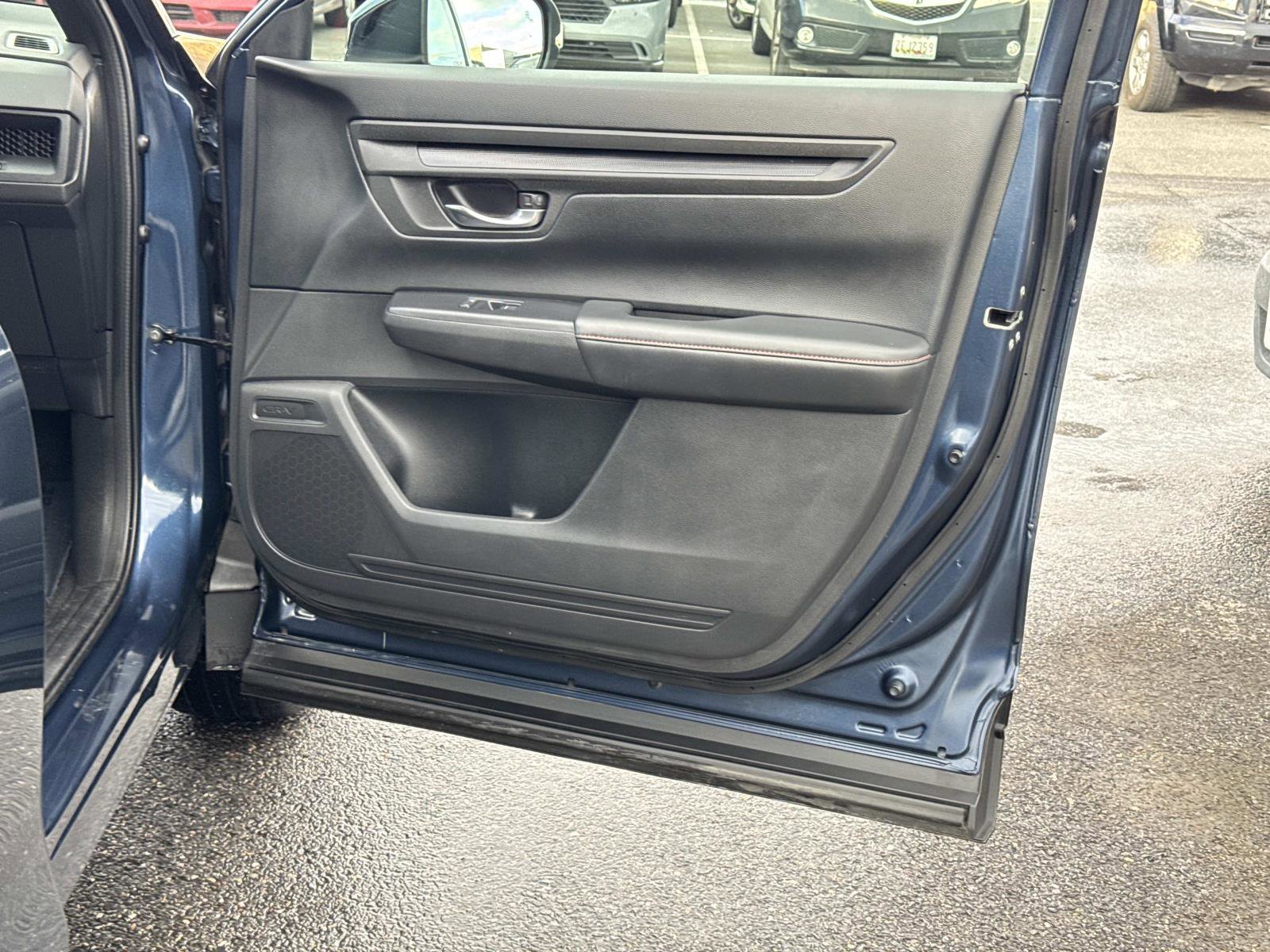 Certified 2025 Honda CR-V Sport-L image 14