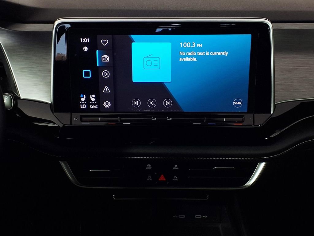 Used 2024 Volkswagen Atlas Cross Sport SE FWD image 22