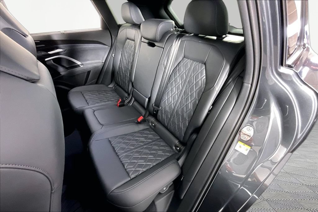 Used 2026 Audi SQ5 Premium Plus AWD/4WD image 19