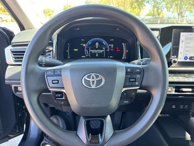 Used 2025 Toyota Camry LE FWD image 19