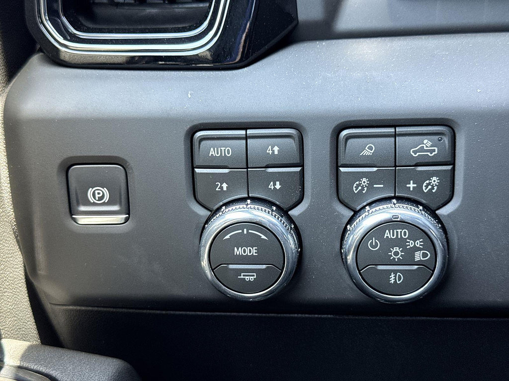 New 2026 GMC Sierra 2500 AT4 w/ AT4 Premium Plus Package AWD/4WD image 16