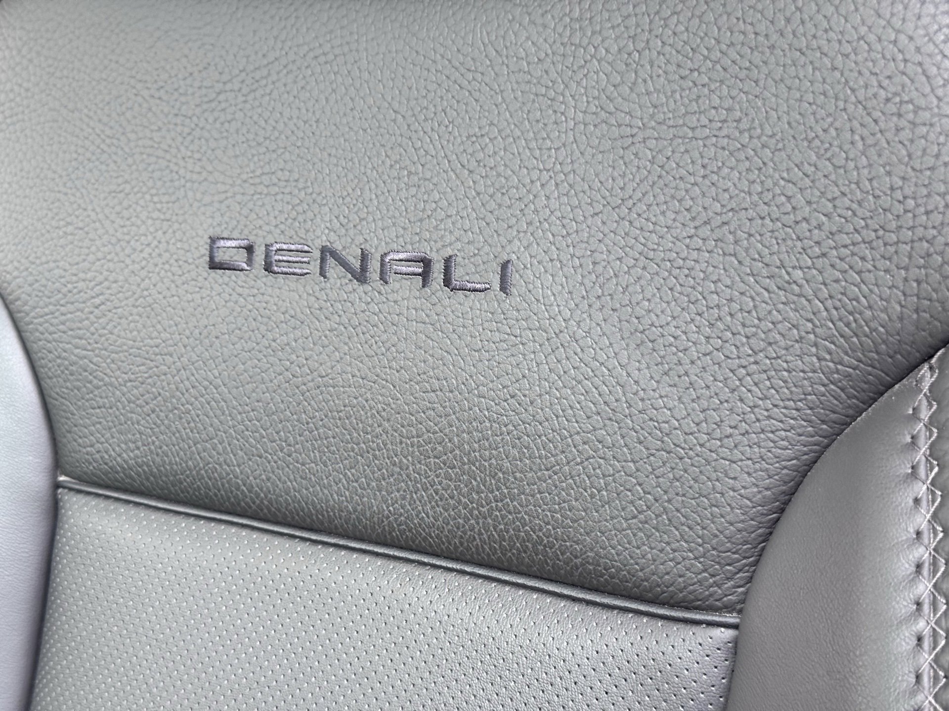 Used 2024 GMC Sierra 1500 Denali image 17