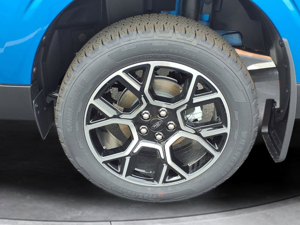 New 2026 Ford Maverick Lariat image 17