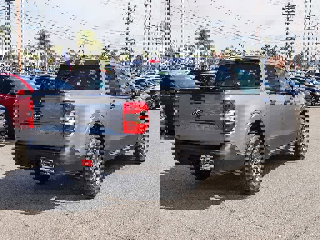 Used 2025 Ford Maverick XLT w/ Equipment Group 302A image 4