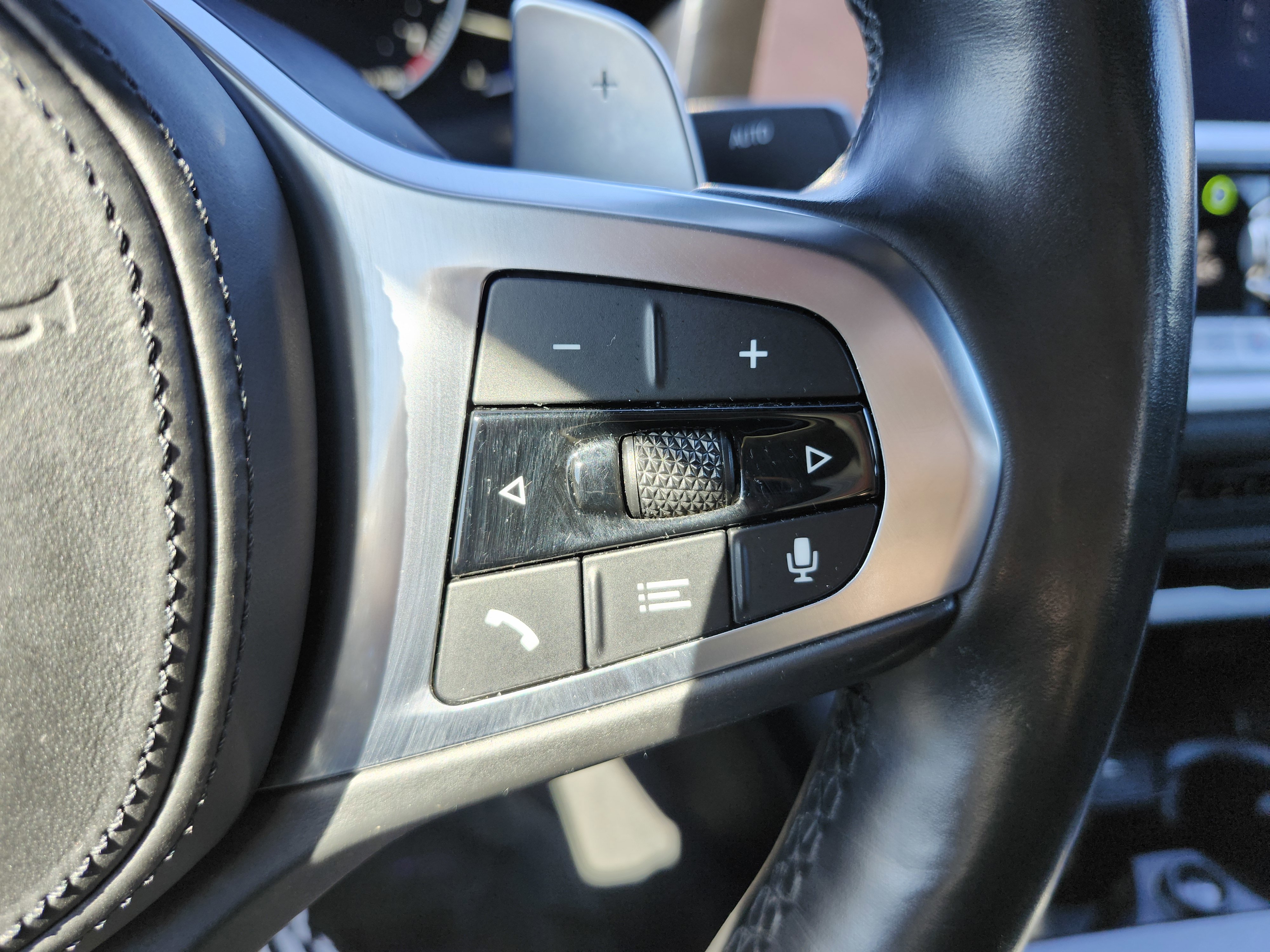 Used 2020 BMW 330i xDrive Sedan w/ Convenience Package image 38