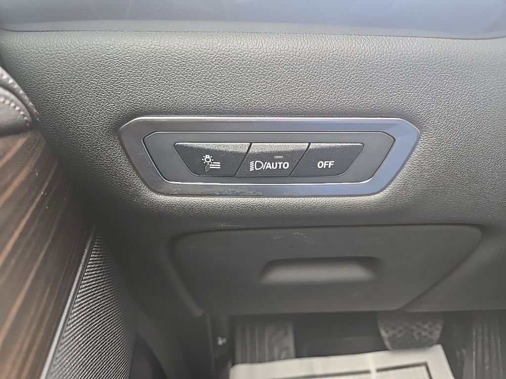 Used 2024 BMW X7 xDrive40i w/ Climate Comfort Package image 48