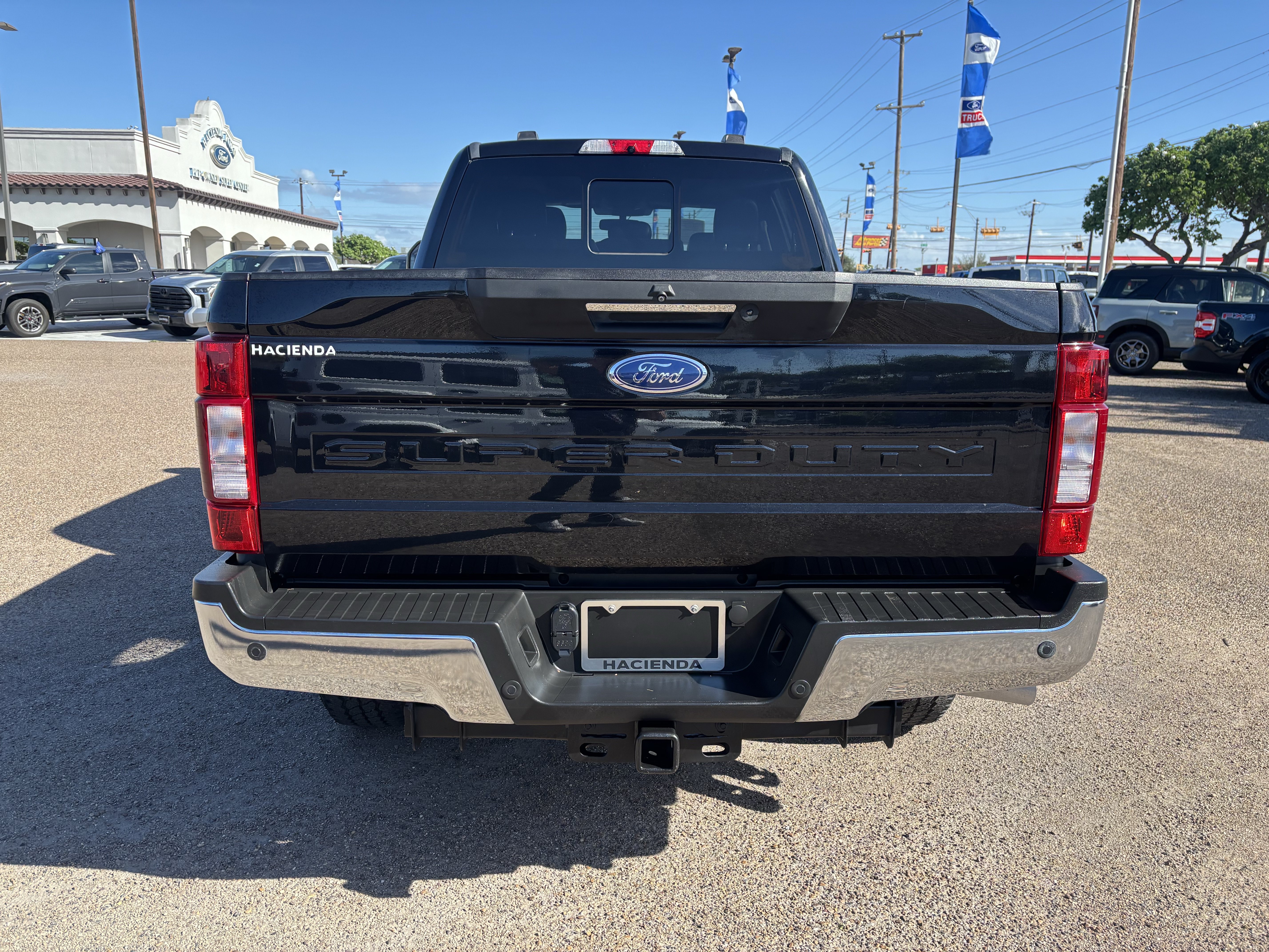 Certified 2021 Ford F250 Lariat w/ Lariat Ultimate Package AWD/4WD image 3
