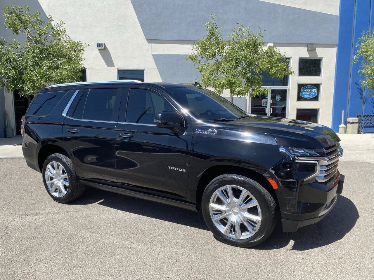 Used 2023 Chevrolet Tahoe High Country AWD/4WD image 2