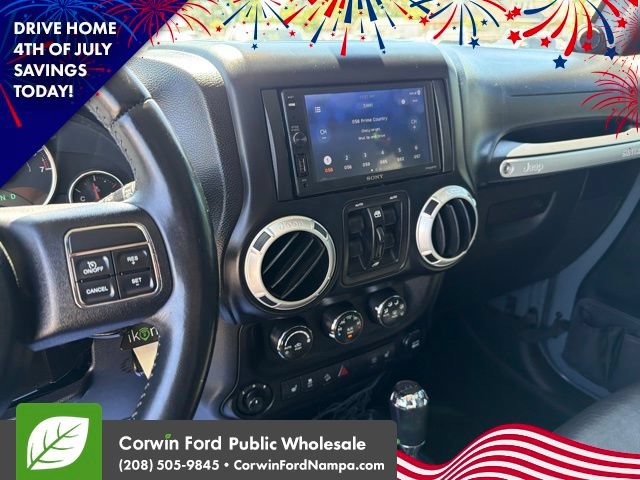 Used 2014 Jeep Wrangler Unlimited Rubicon w/ Connectivity Group AWD/4WD image 20