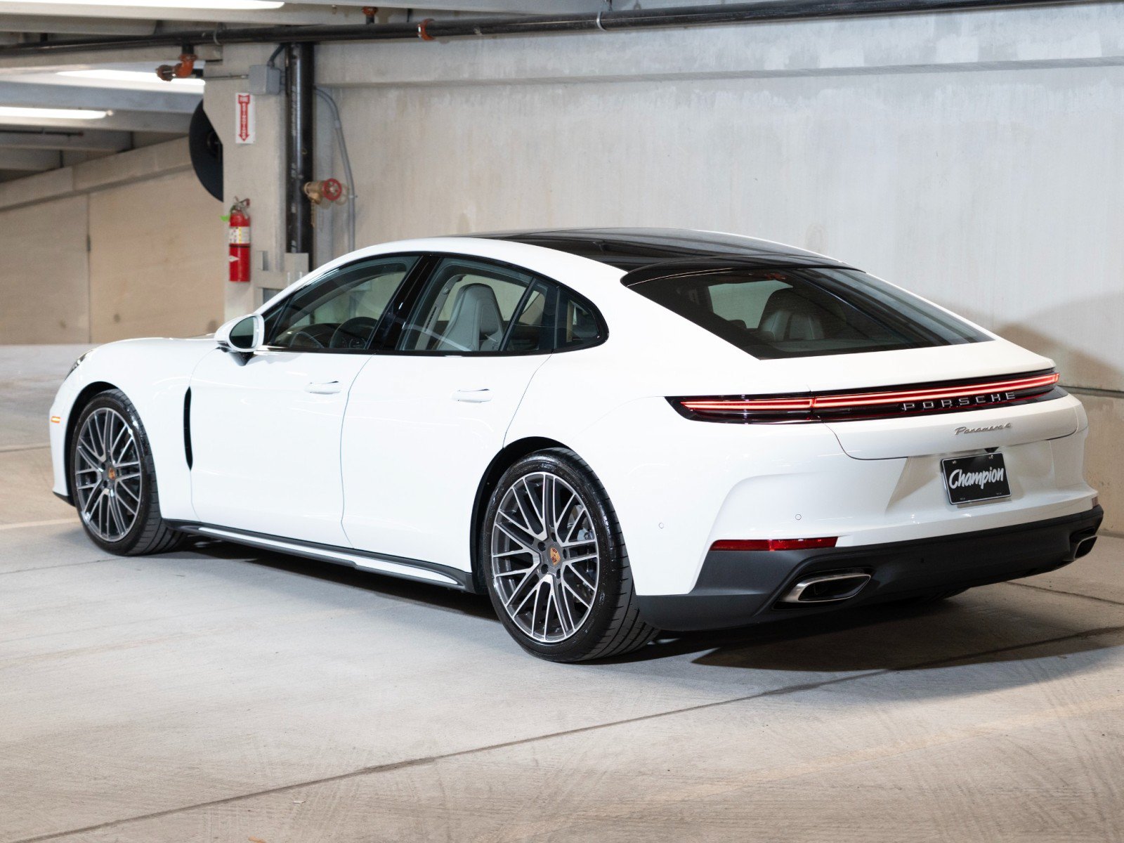 New 2026 Porsche Panamera 4 AWD/4WD image 3