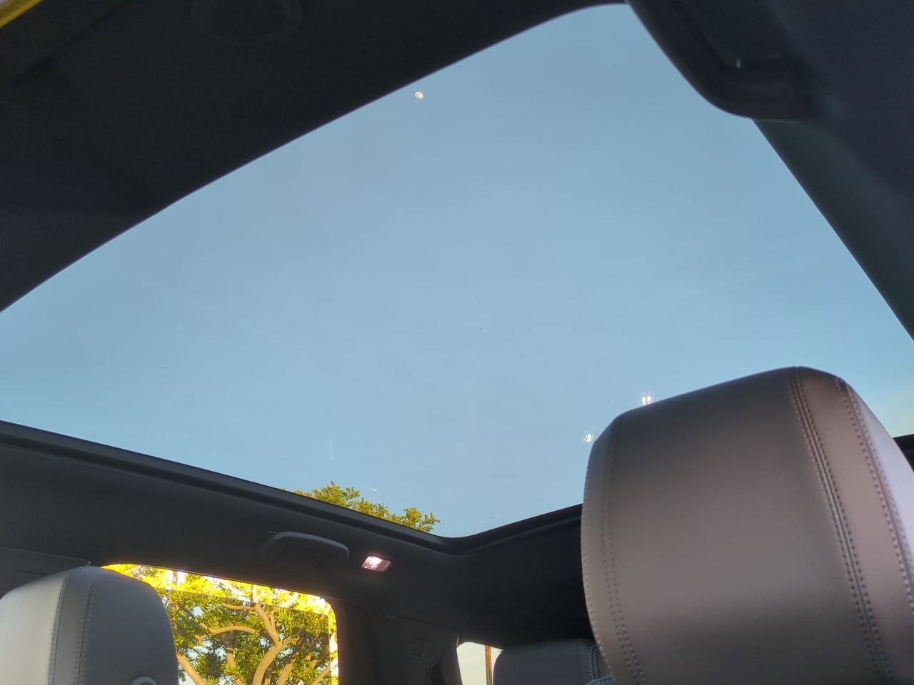 New 2026 Land Rover Discovery Sport Landmark image 19