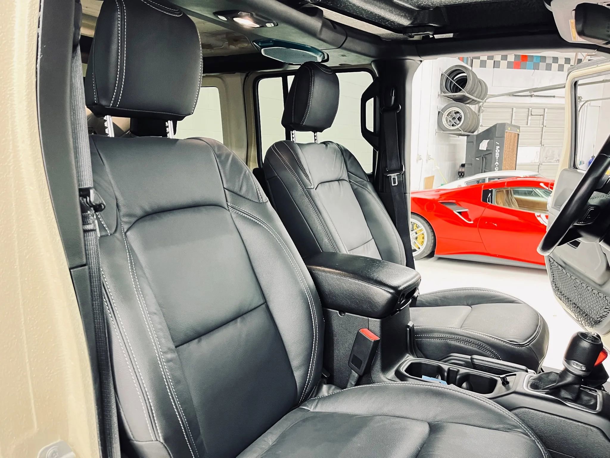 Used 2018 Jeep Wrangler Unlimited Sport S image 18