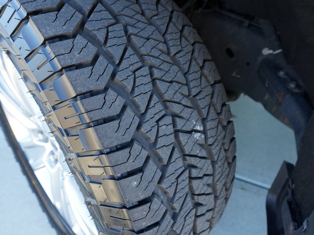 Used 2019 Ford F150 Platinum w/ Equipment Group 701A Luxury AWD/4WD image 29