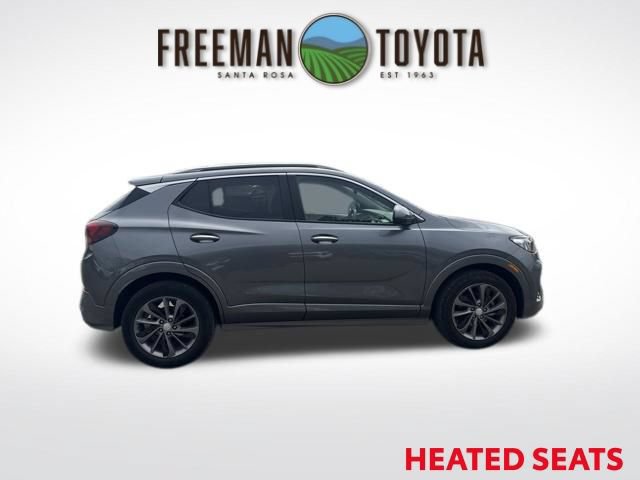 Used 2022 Buick Encore GX Select w/ Sport Touring Package FWD image 4