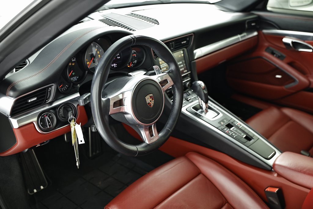 Certified 2015 Porsche 911 Targa 4S image 4