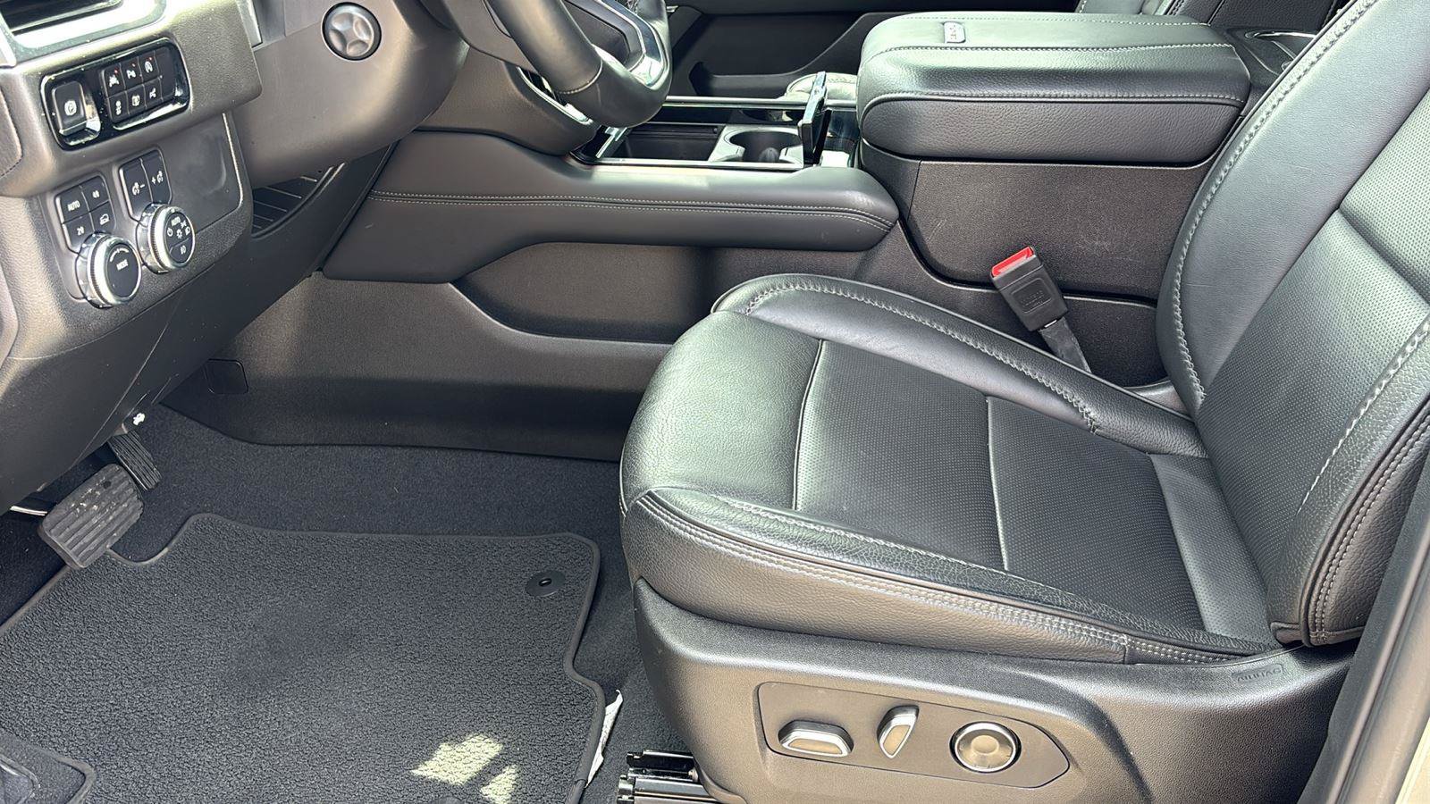 Certified 2025 GMC Yukon Denali AWD/4WD image 13