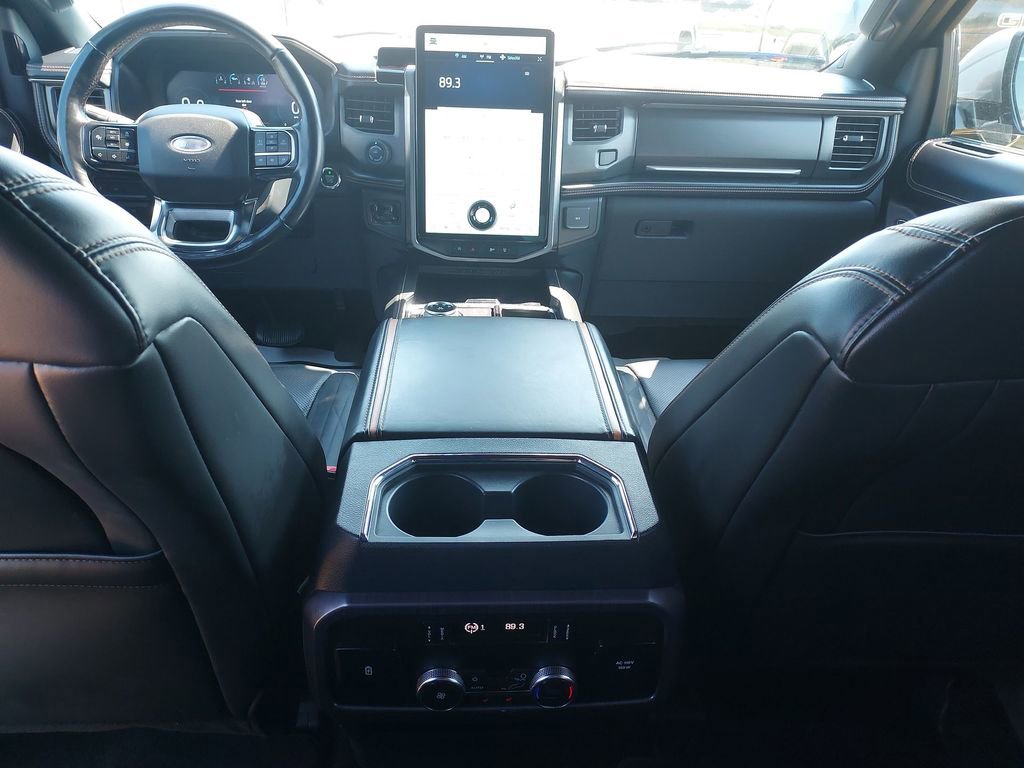Used 2022 Ford Expedition Platinum image 10