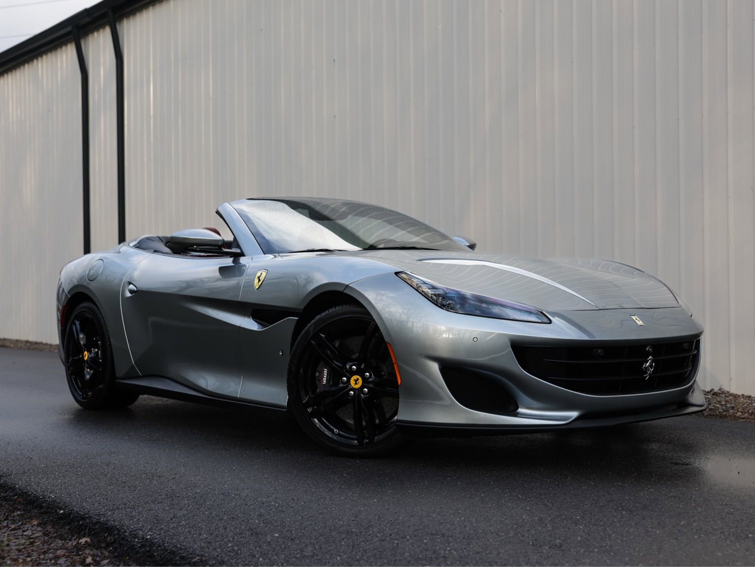 Used 2019 Ferrari Portofino image 9