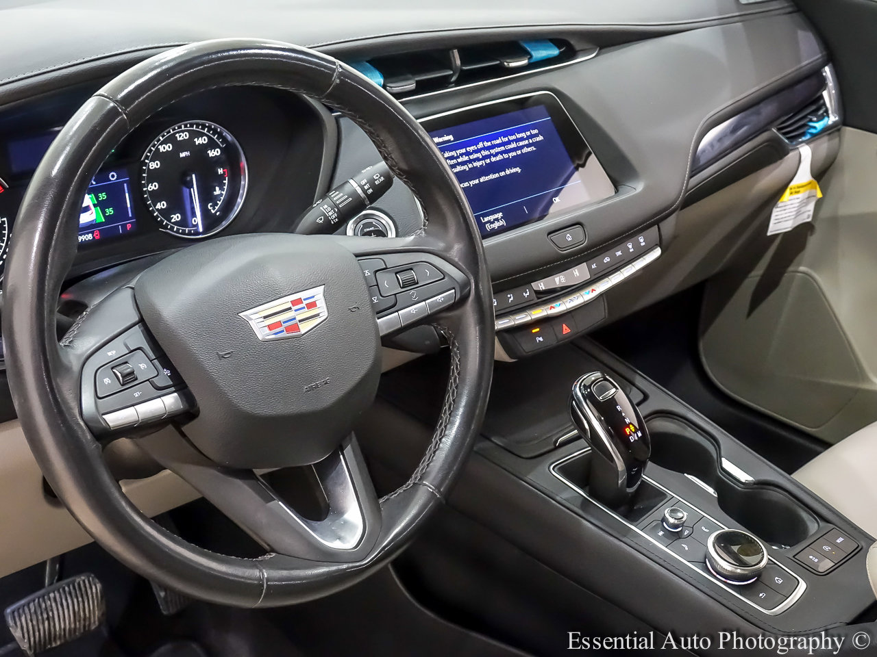 Used 2023 Cadillac XT4 Luxury image 15