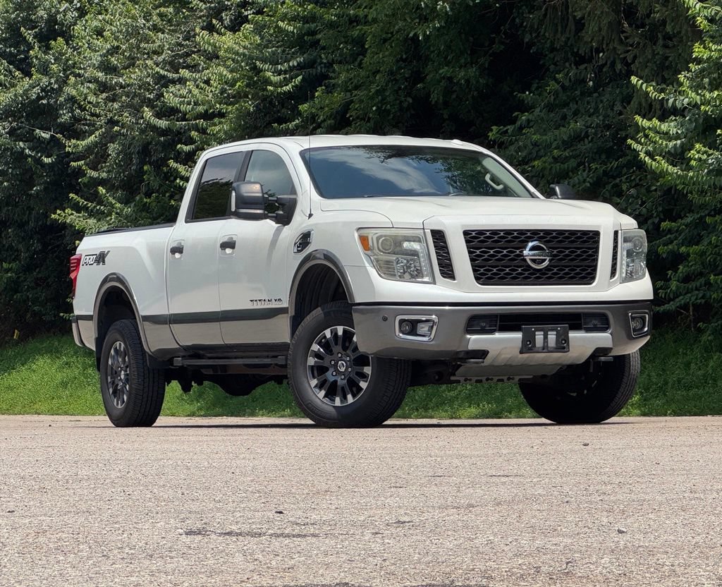Used 2016 Nissan Titan PRO-4X w/ Pro-4x Convenience Package AWD/4WD image 2