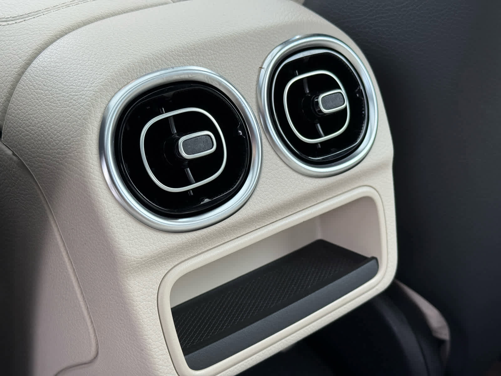 Used 2025 Mercedes-Benz C 300 4MATIC Sedan image 30