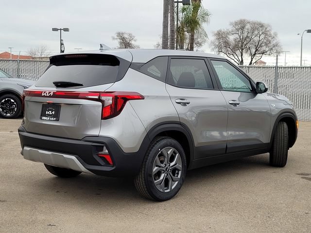 New 2026 Kia Seltos LX FWD image 5