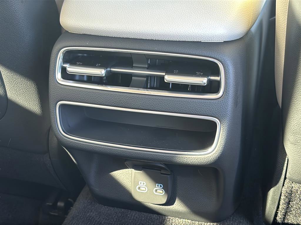 Used 2026 Genesis GV70 2.5T Select image 43