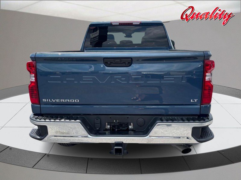 Used 2025 Chevrolet Silverado 2500 LT w/ Convenience Package AWD/4WD image 4