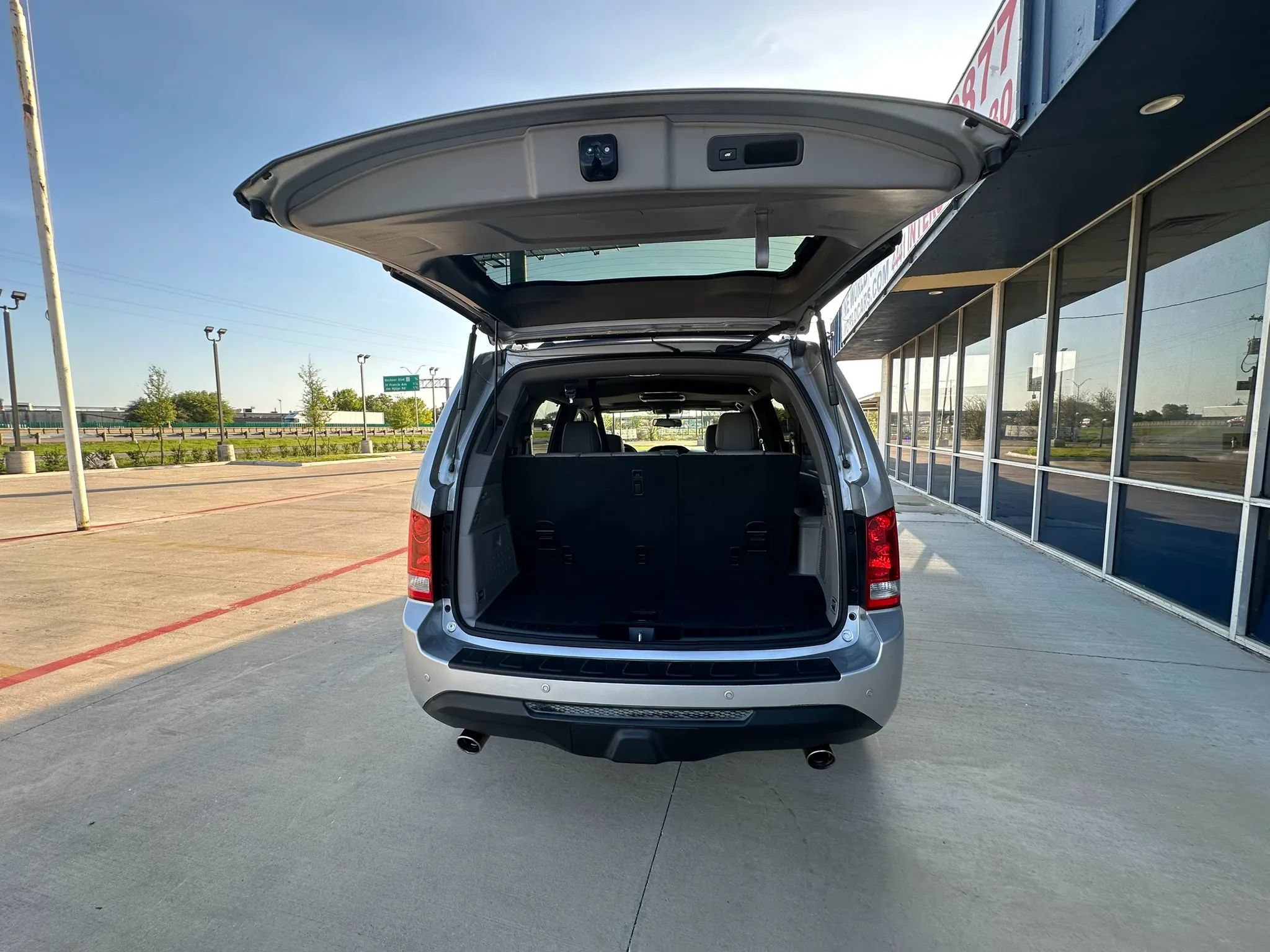 Used 2015 Honda Pilot Touring image 9