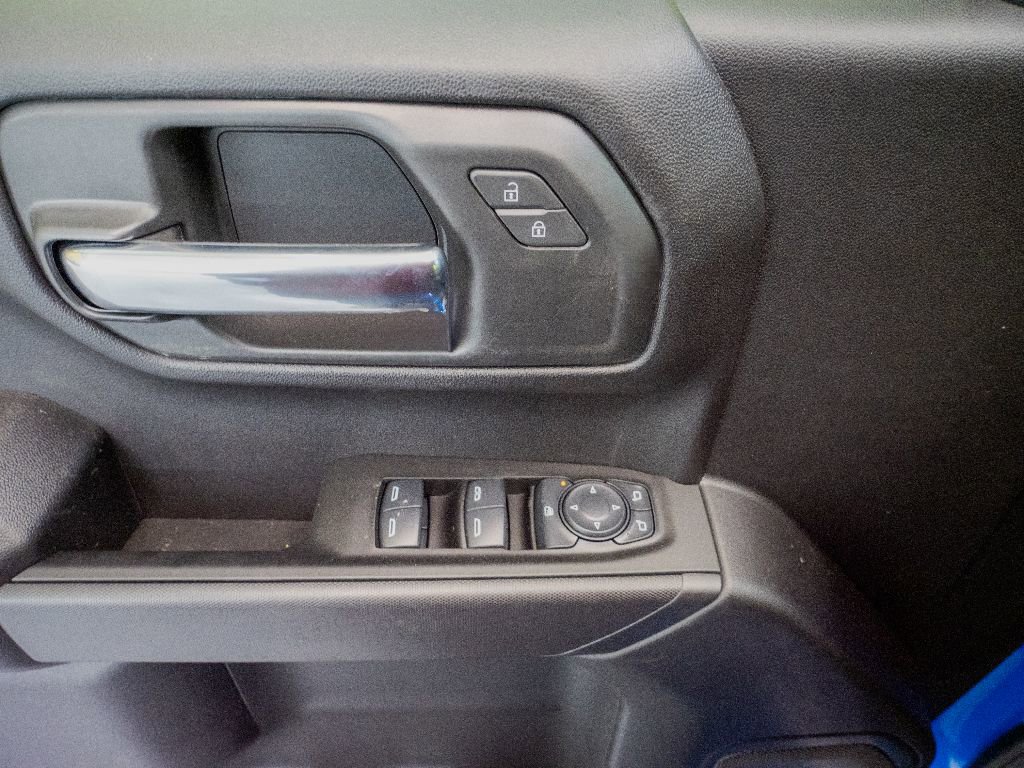 New 2025 Chevrolet Silverado 1500 Custom w/ LPO, Dark Essentials Package image 19