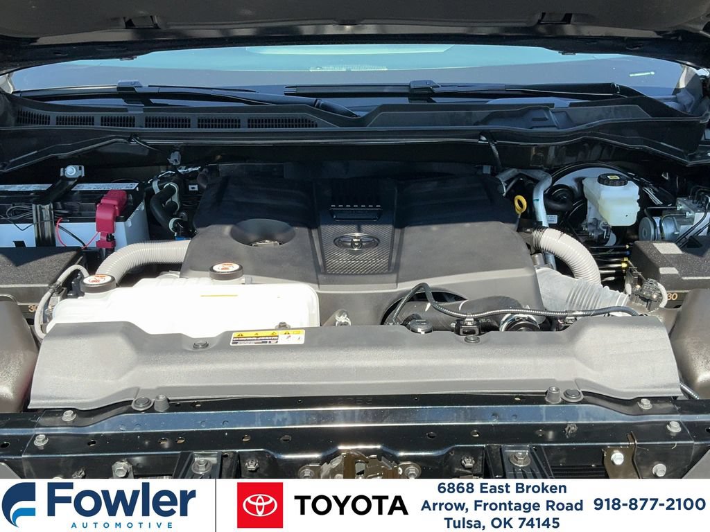 Certified 2025 Toyota Tundra SR5 w/ SR5 Premium Package AWD/4WD image 21