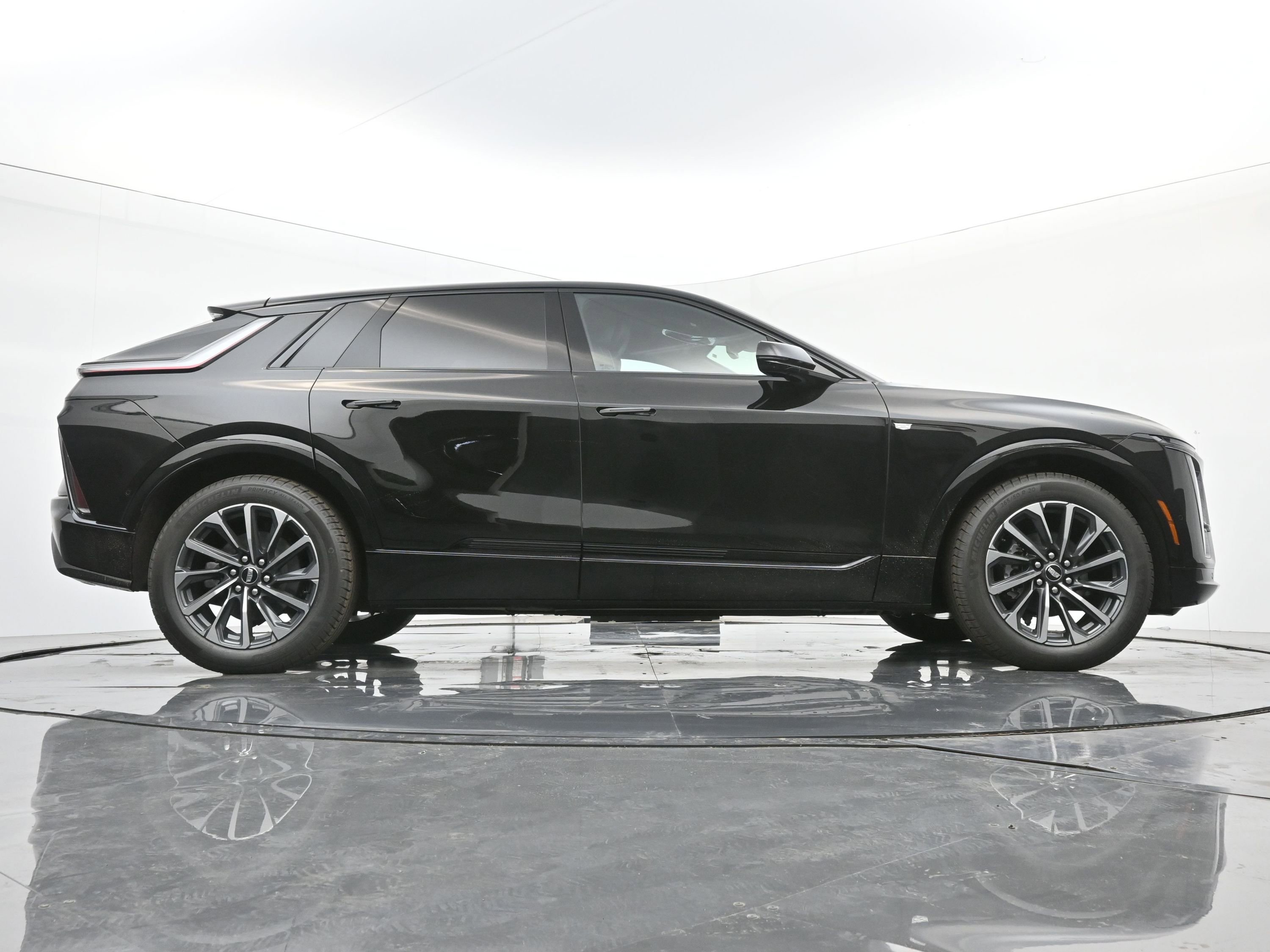 New 2025 Cadillac Lyriq Sport image 20