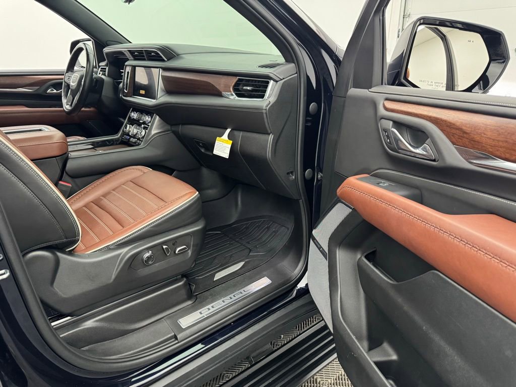 Used 2023 GMC Yukon Denali Ultimate AWD/4WD image 40