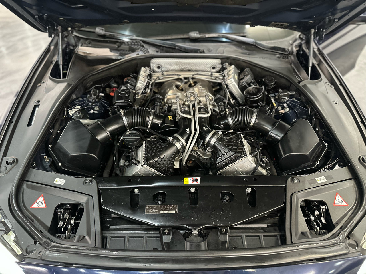 Used 2013 BMW M5 w/ Executive Pkg image 26