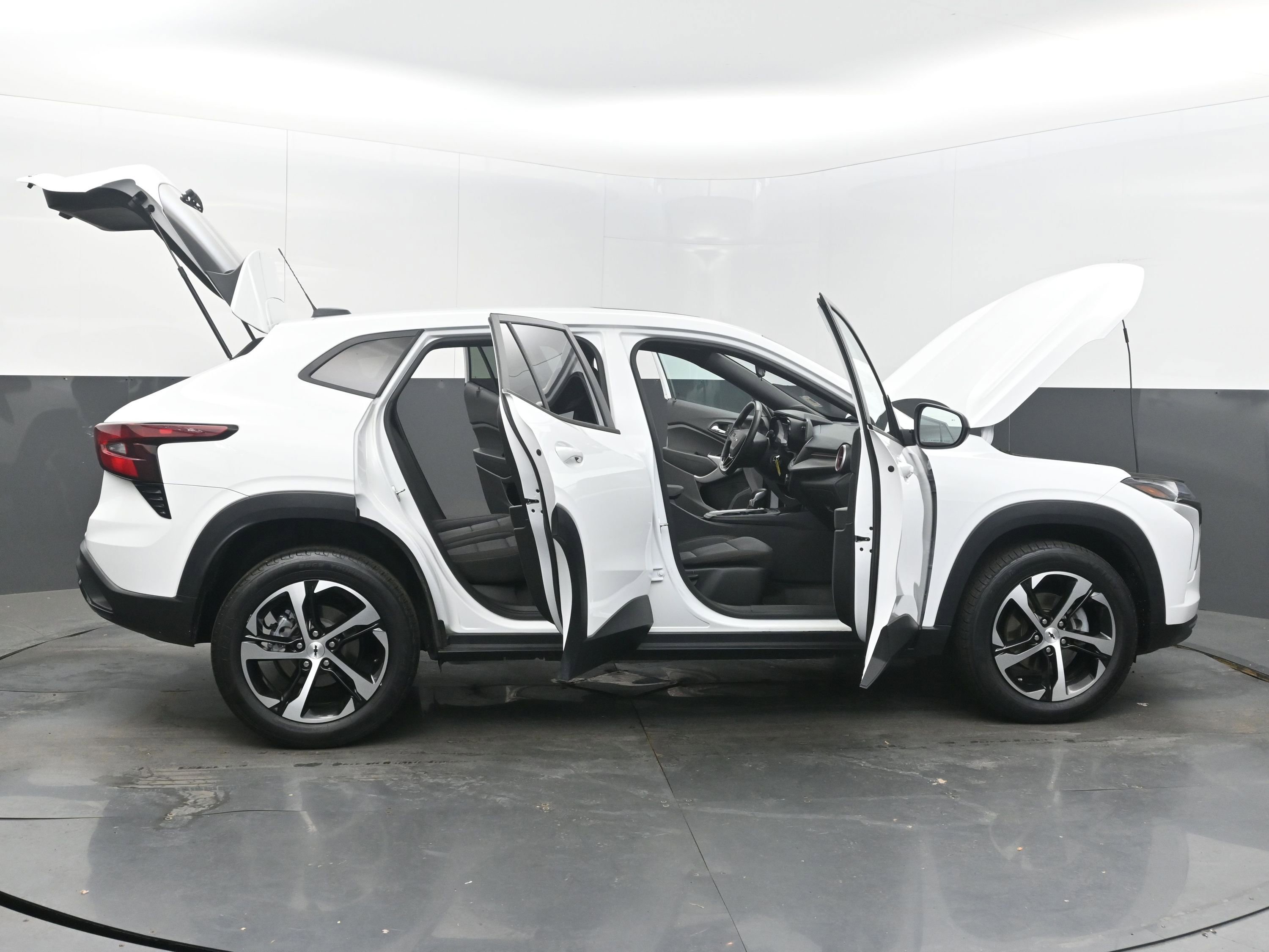 Used 2024 Chevrolet Trax RS w/ Sunroof Package image 46