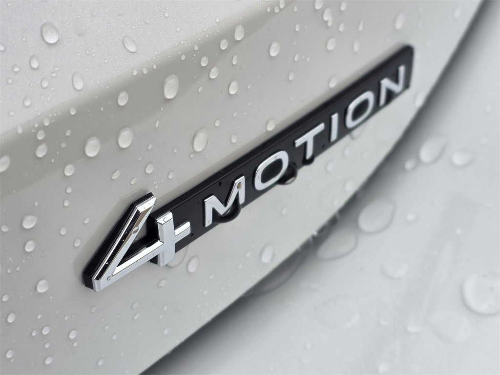 New 2026 Volkswagen Tiguan SEL R-Line image 11