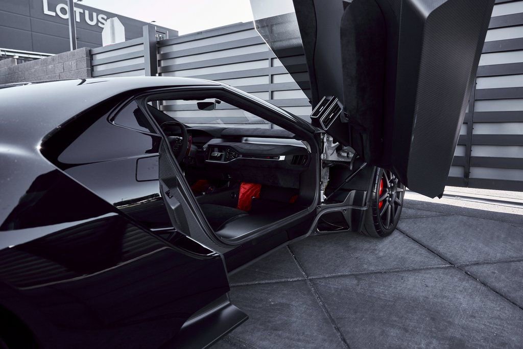 Used 2020 Ford GT Carbon Series image 42