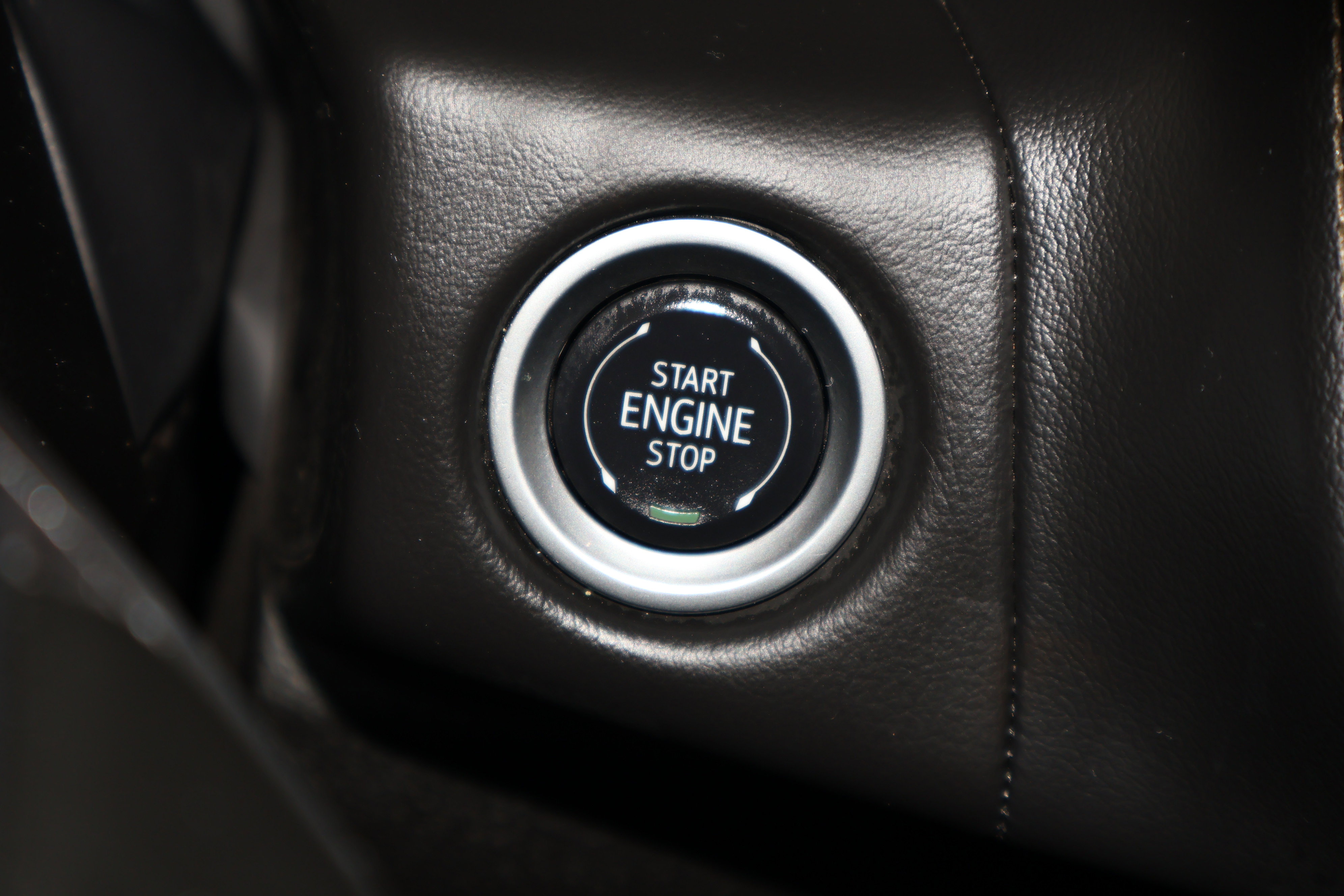 Used 2024 Chevrolet Tahoe Premier AWD/4WD image 25