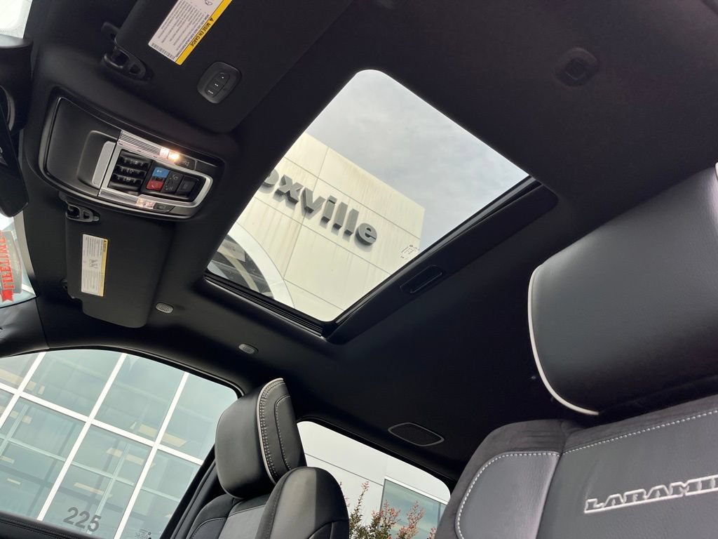 New 2026 RAM 2500 Laramie AWD/4WD image 12