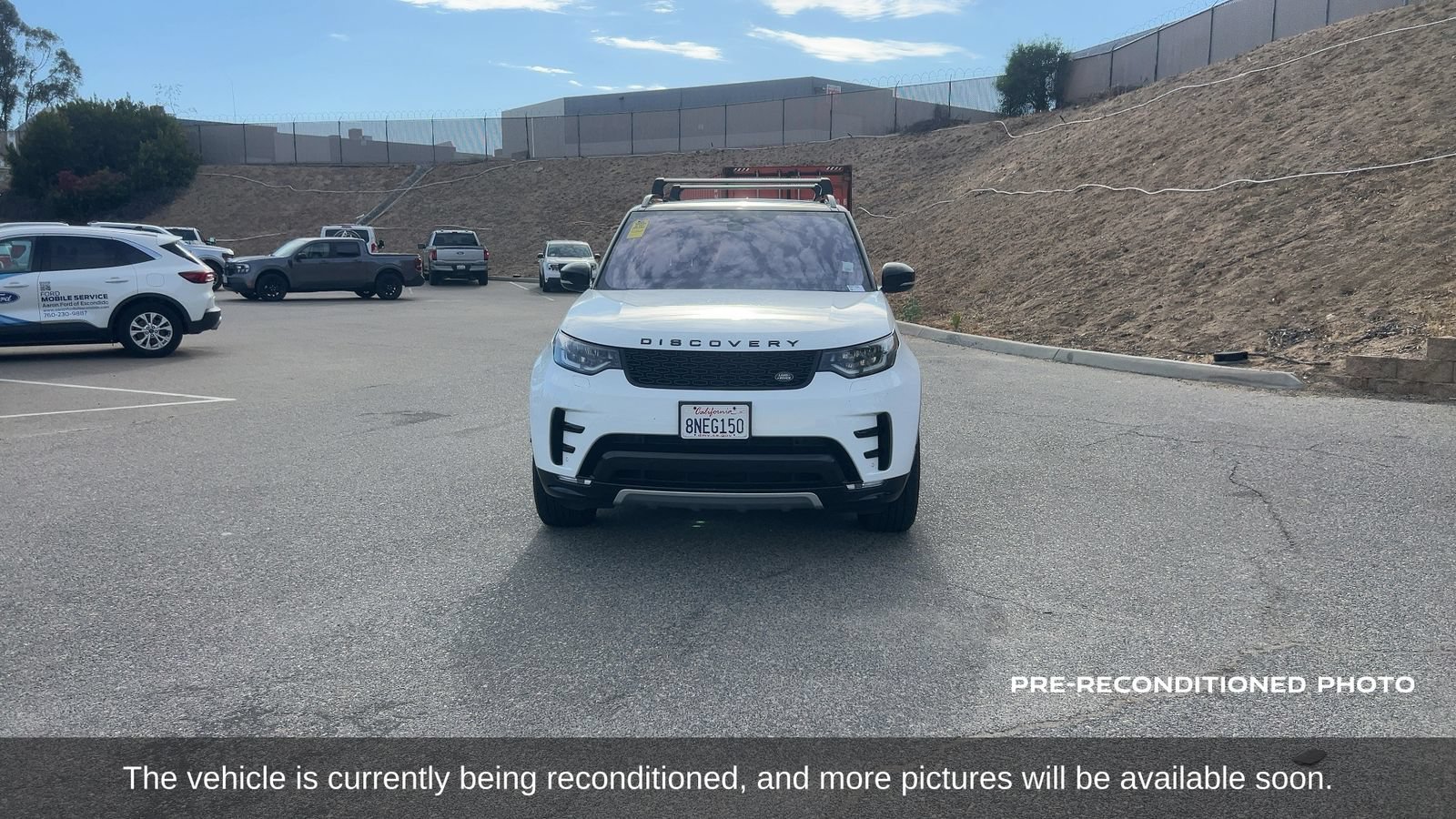 Used 2020 Land Rover Discovery Landmark AWD/4WD image 2