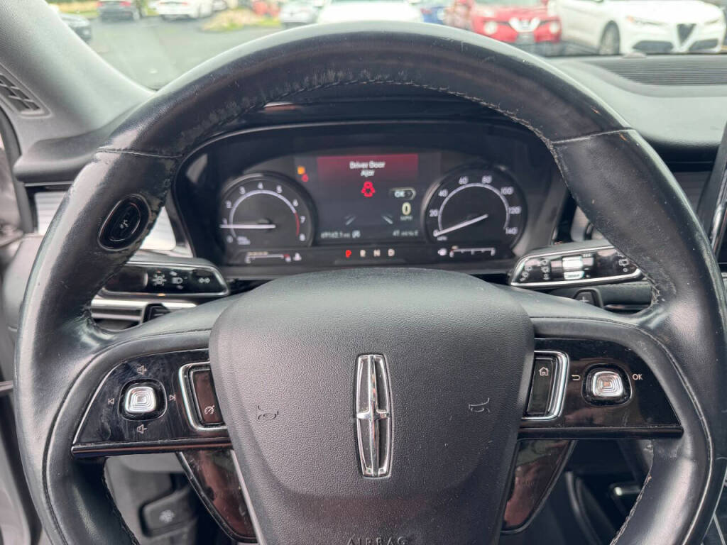 Used 2020 Lincoln Corsair AWD w/ Premium Package image 18
