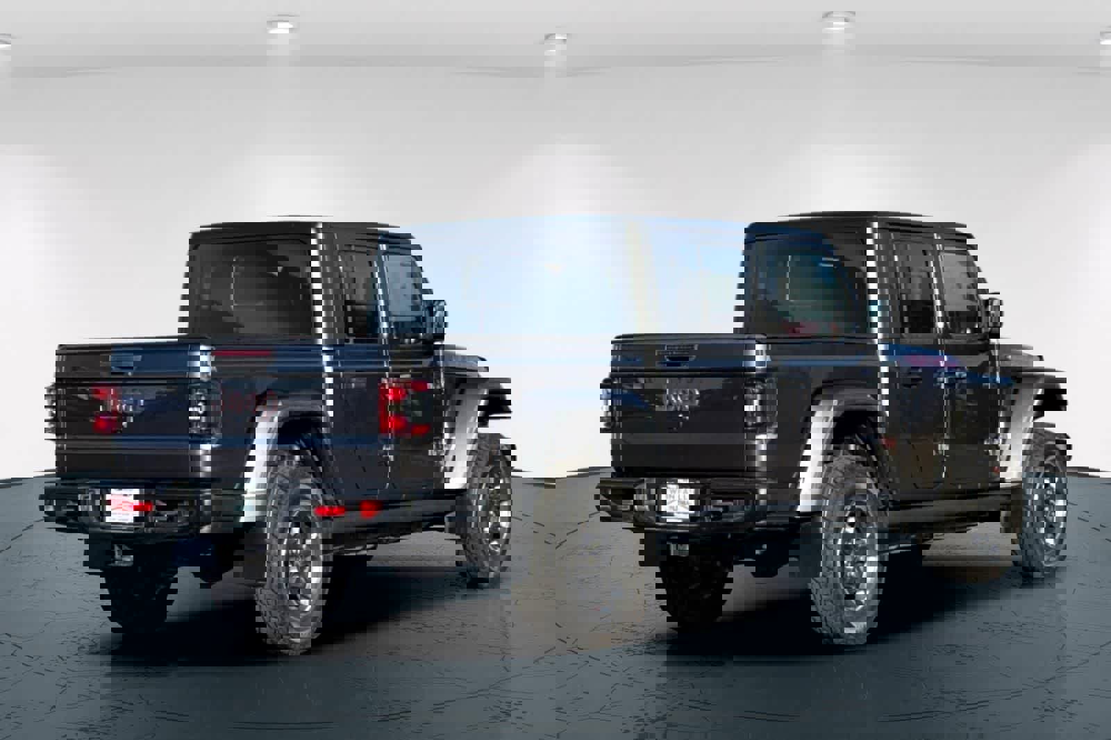 Used 2020 Jeep Gladiator Rubicon image 2