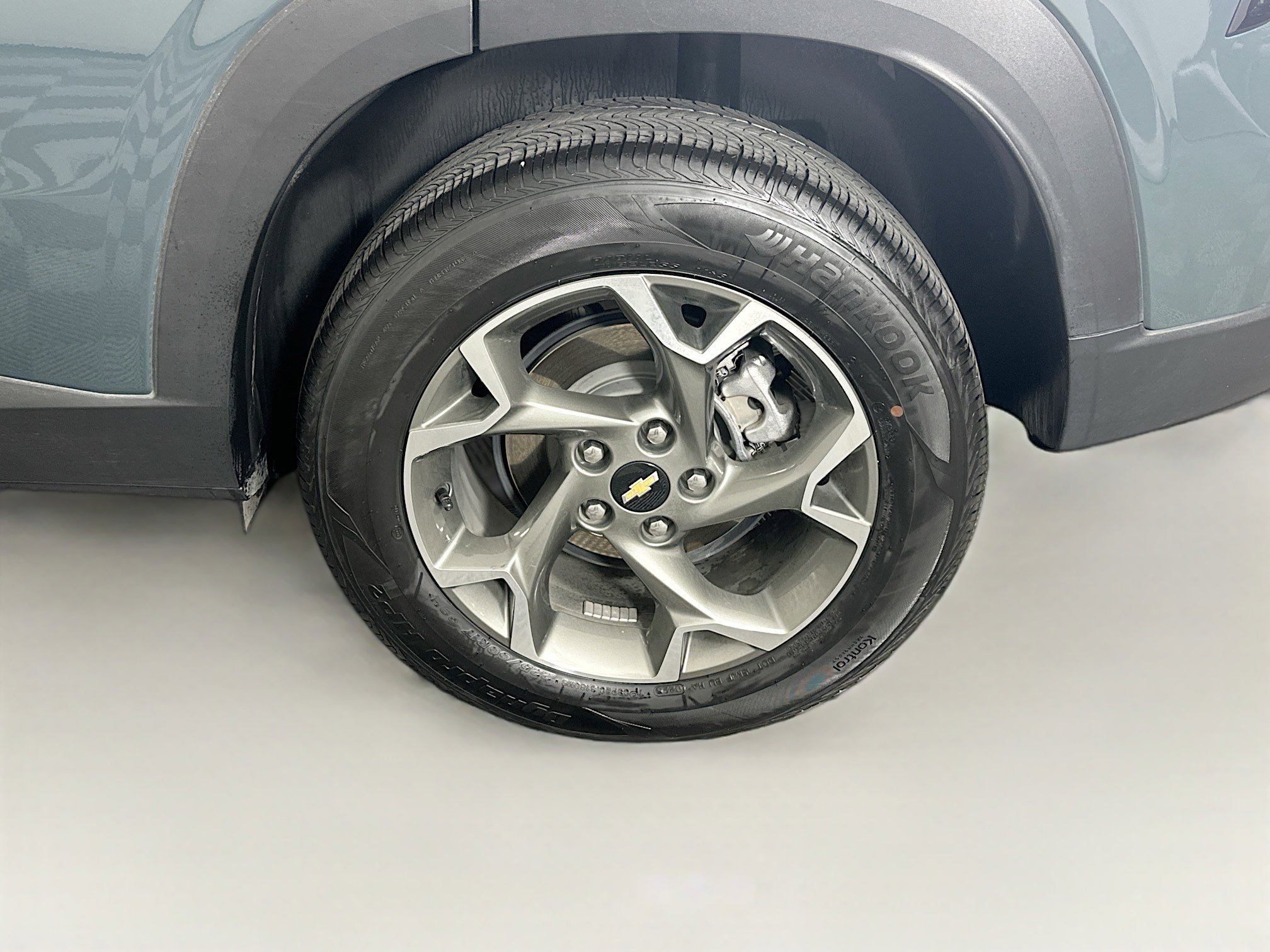 Used 2025 Chevrolet Trax LT w/ LT Convenience Package image 11