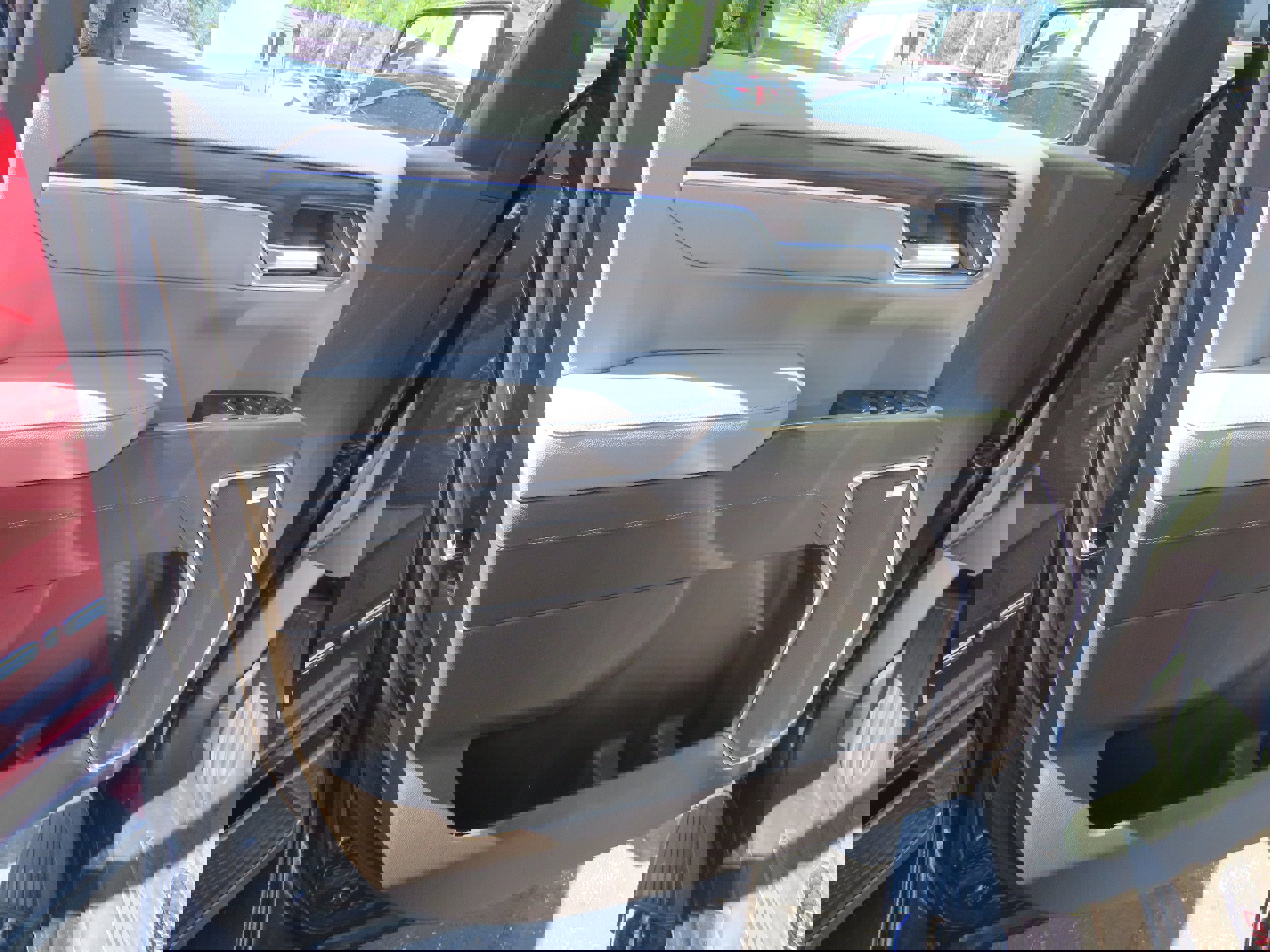 Used 2022 GMC Sierra 1500 SLT w/ SLT Convenience Package image 14